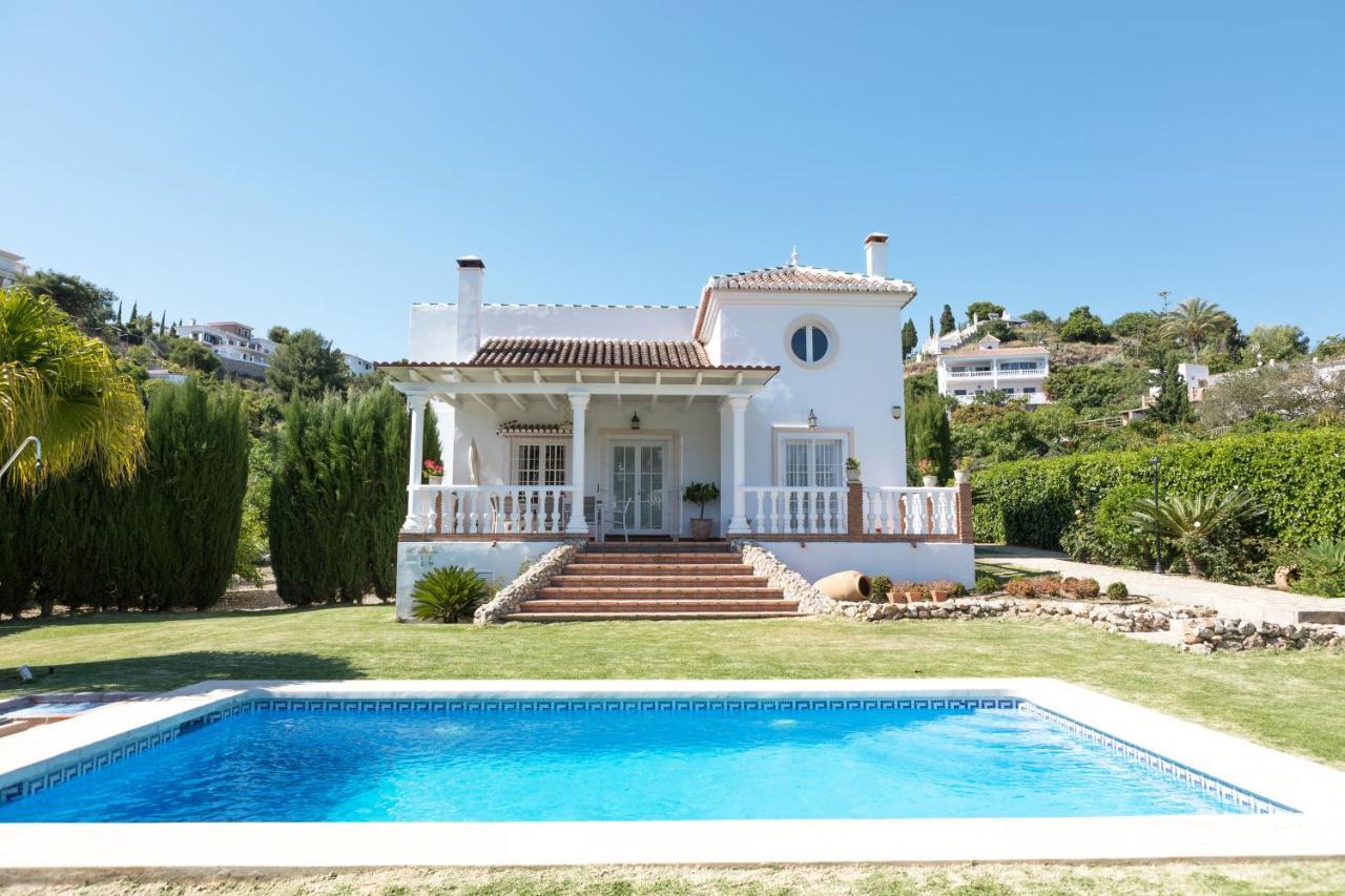 Villa Las Tinajas Luxury Nerja Eksteriør billede