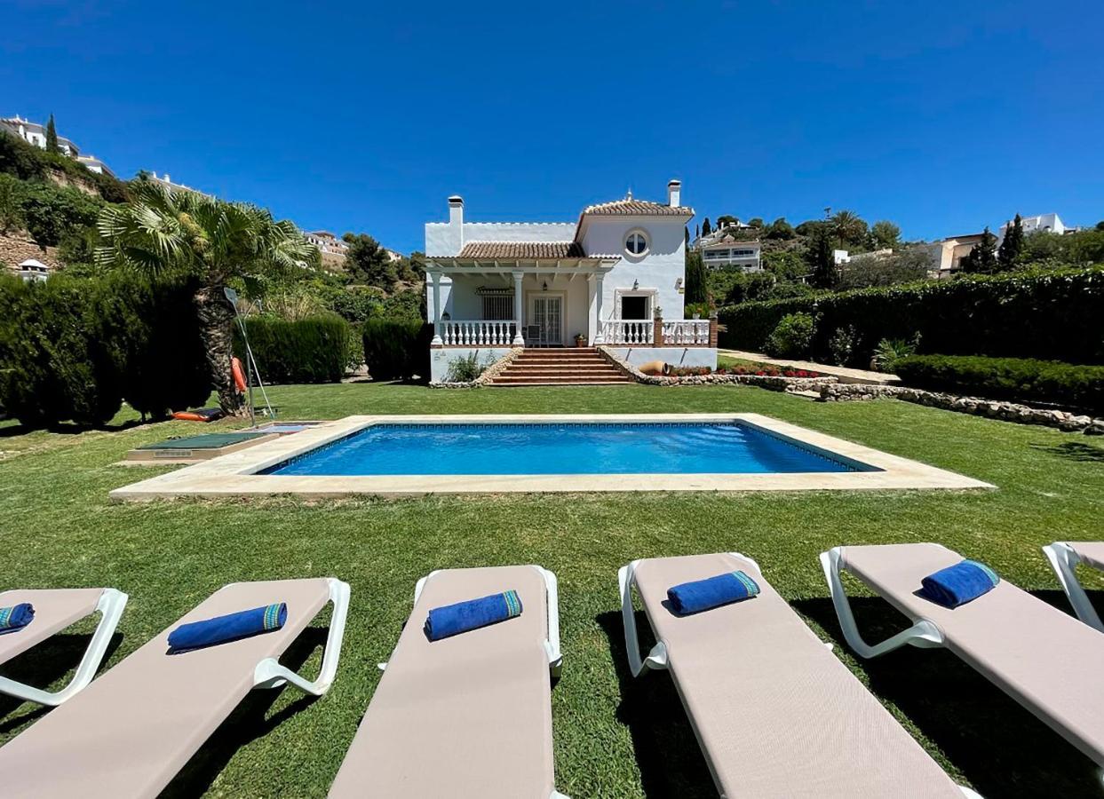 Villa Las Tinajas Luxury Nerja Eksteriør billede